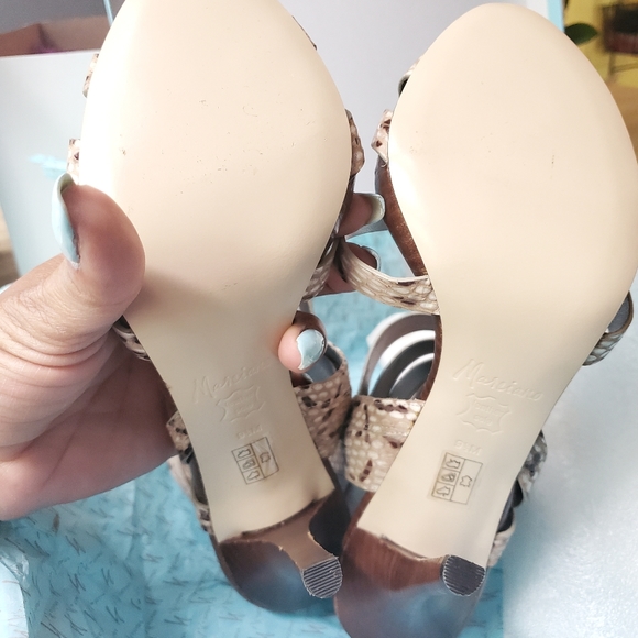 NWT Marciano heels (Reiko) 9.5 - Picture 6 of 13
